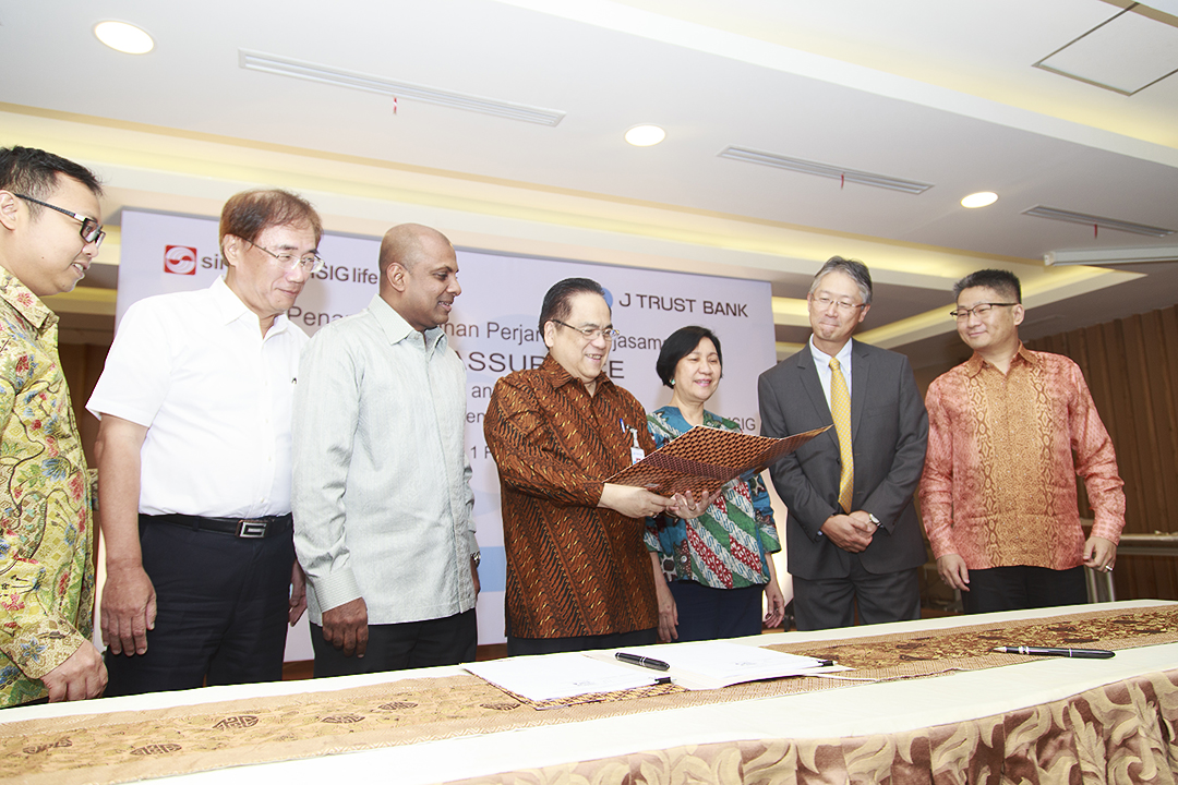 J Trust Bank MoU with Sinarmas MSIG Life