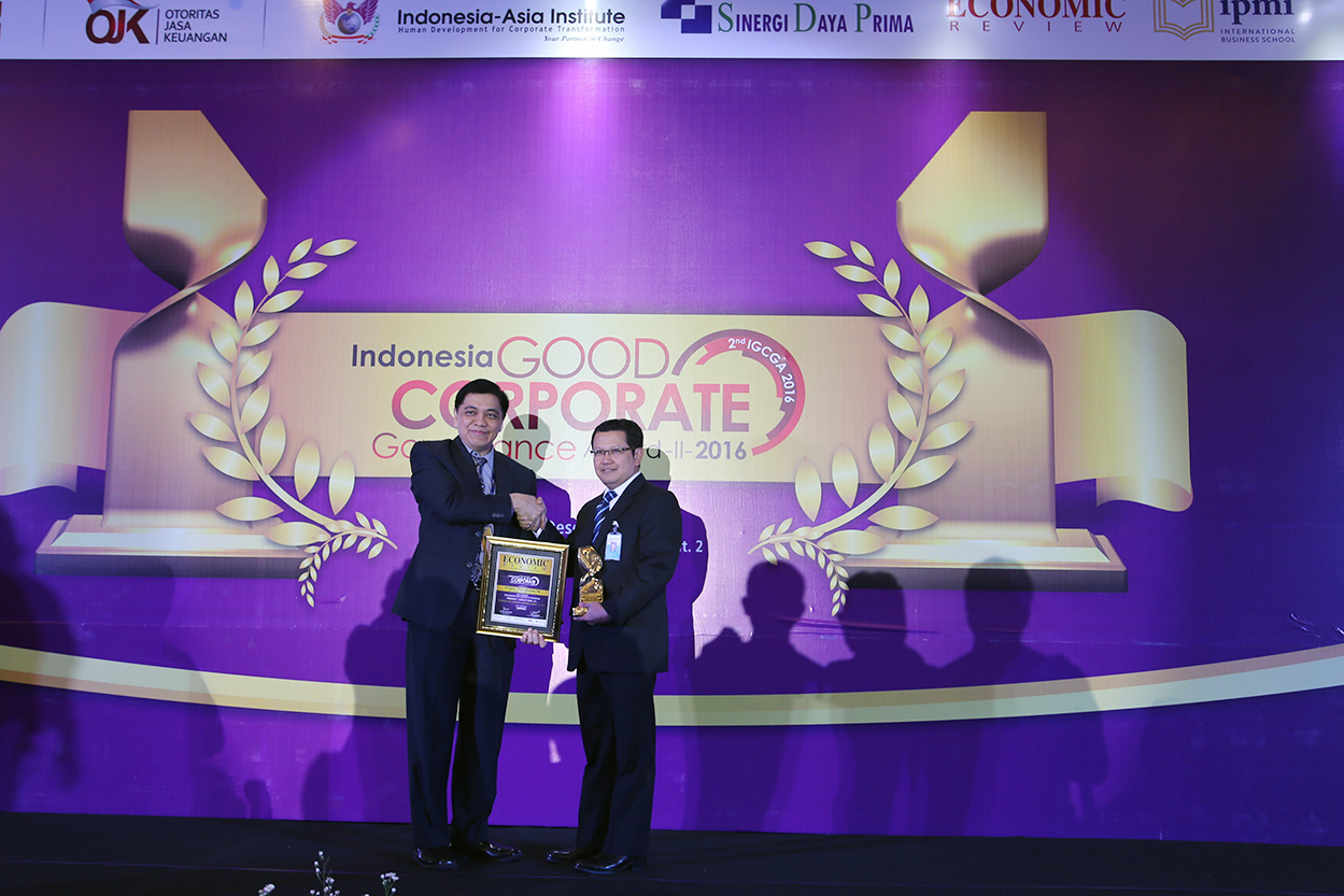 J Trust Bank Won Indonesia Best GCG Award 2016