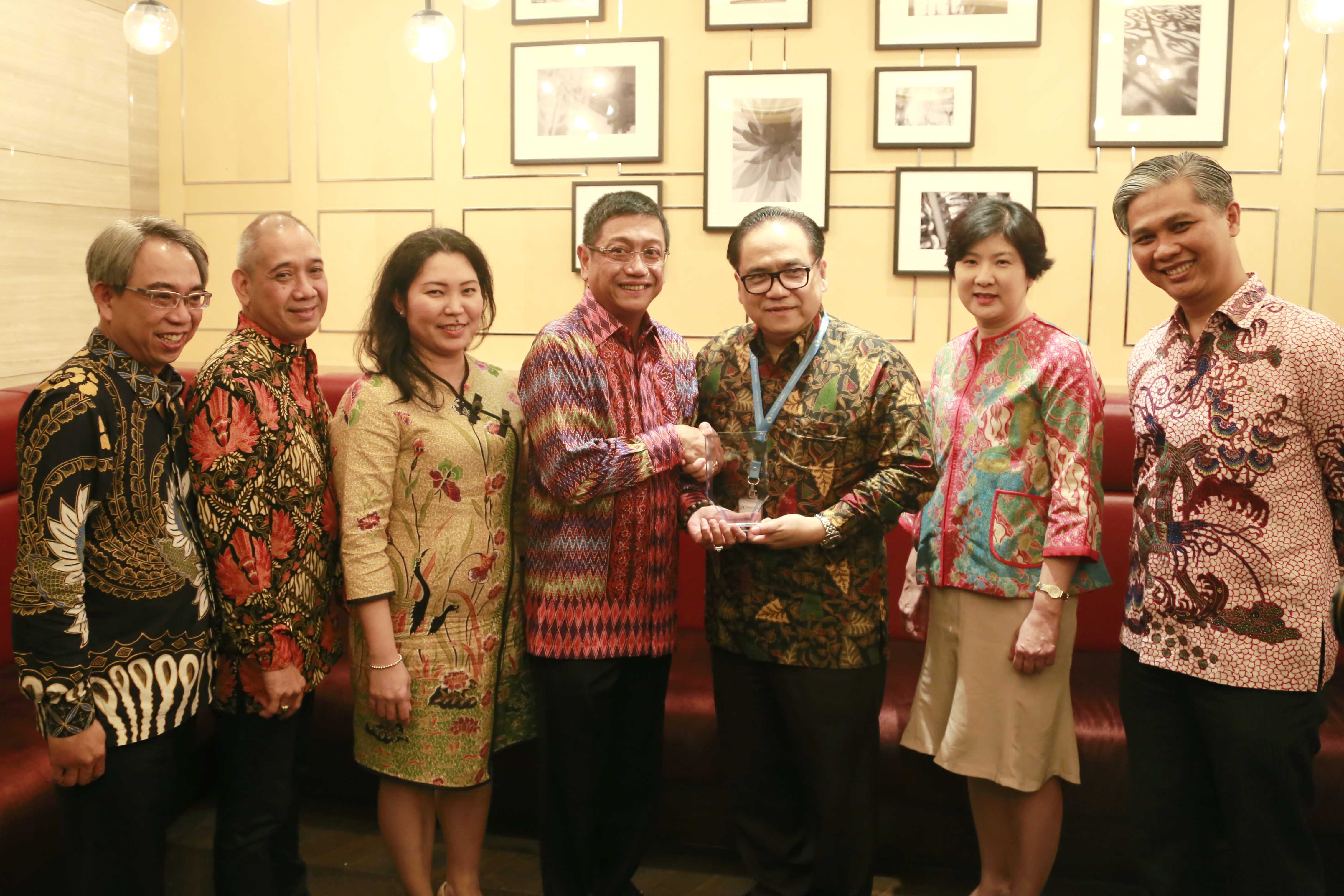 J Trust Bank-Andalan Finance Partnership in Financing Facility