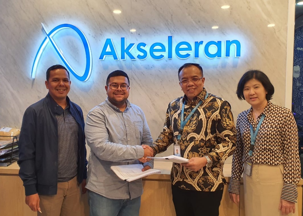 J Trust Bank's Partnership with Akseleran