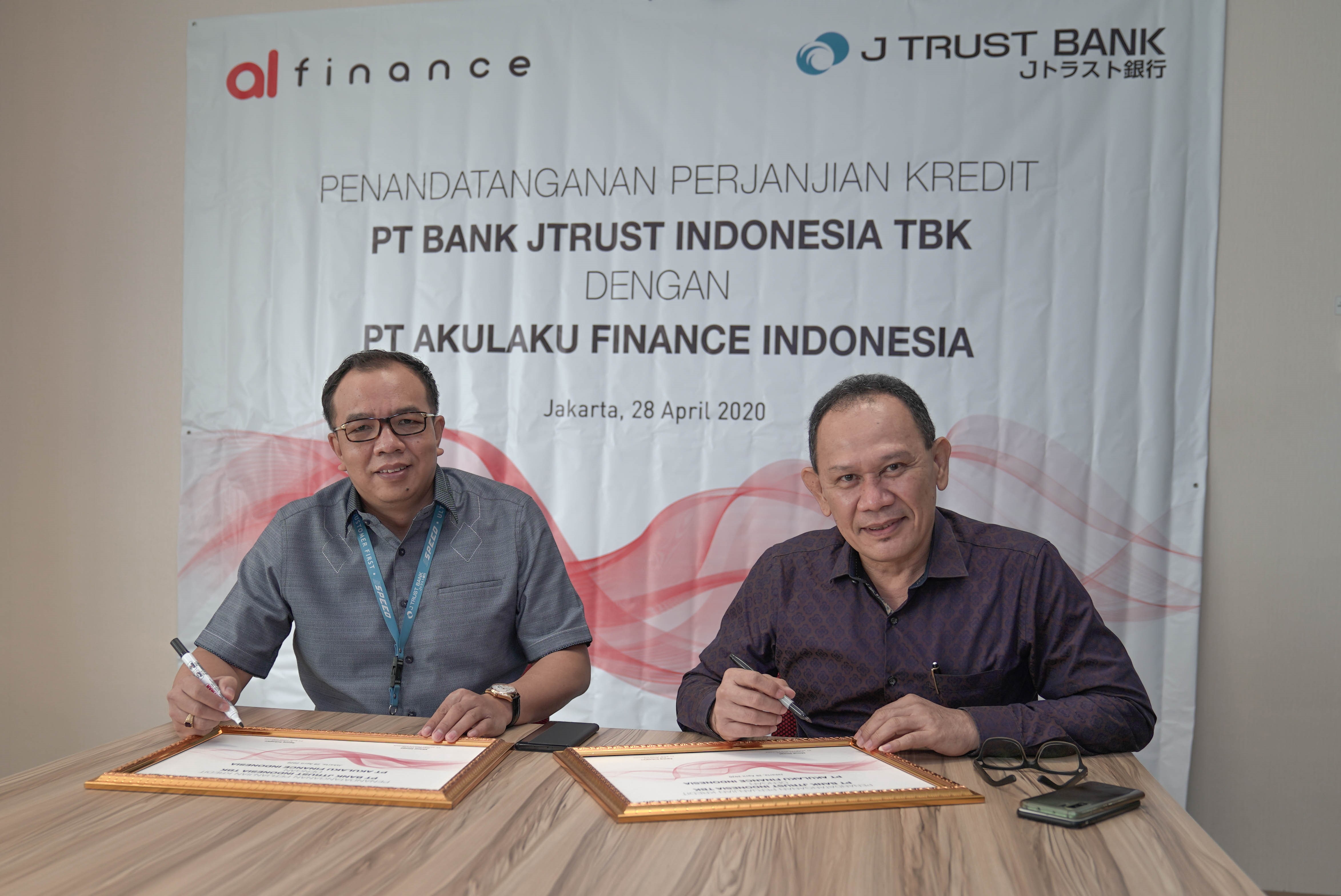J Trust Bank's Partnership with Akulaku Finance