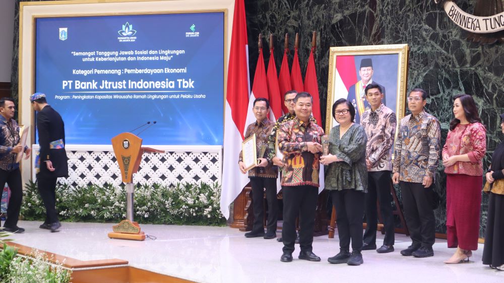 J Trust Bank Raih Padmamitra Award 2024 dari Pemerintah Provinsi DKI Jakarta Kategori Pemberdayaan Ekonomi