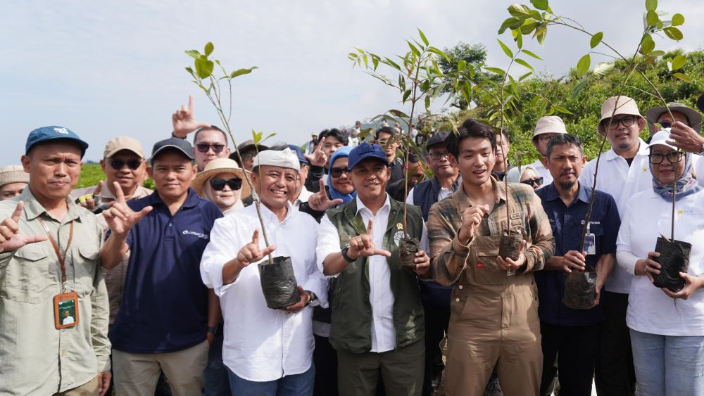 J Trust Bank Supports WENANAM Movement: 10,000 Trees for a Better Earth