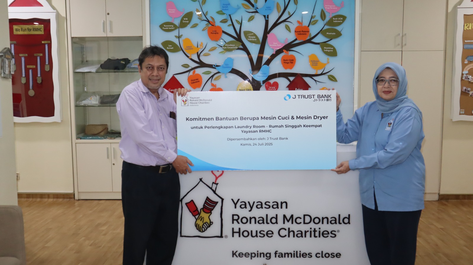 J Trust Bank Shows Care for Underprivileged Child Patients in Collaboration with RMHC