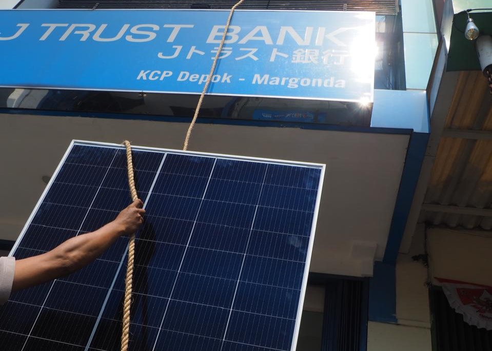 J Trust Bank Implementasikan Panel Surya di Kantor Cabang Depok  untuk Dukung Penerapan Energi Terbarukan