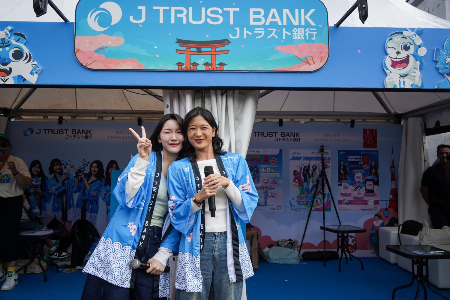 Penuh Antusiasme! J Trust Bank Meriahkan Jak-Japan Matsuri 2025 Bersama JKT48