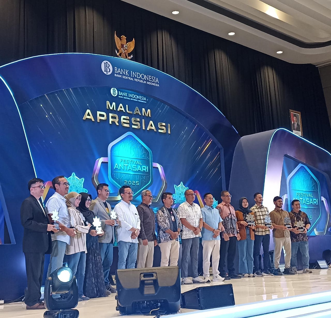 J Trust Bank Banjarmasin Branch Wins Award from Bank Indonesia South Kalimantan Province